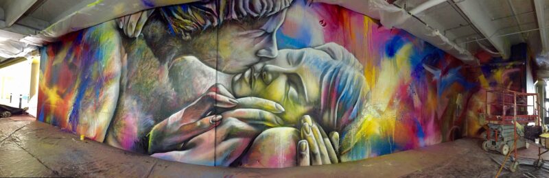 P 4 The Kiss Mural